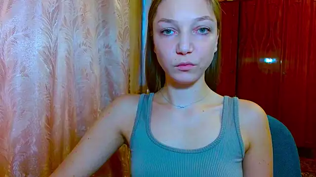 EmillyPlay online show from 3, 12, 2025