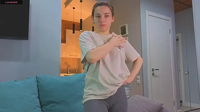 Snapshot of DonnaBurkee chatting on 28, 10, 2025 DonnaBurkee online show from 28, 10, 2025