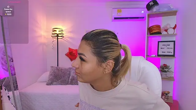 SALOOMEE   online show from 6, 3, 2025