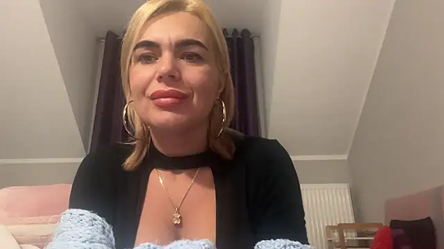 Snapshot of DESIREjenny chatting on 16, 12, 2024 DESIREjenny online show from 16, 12, 2024