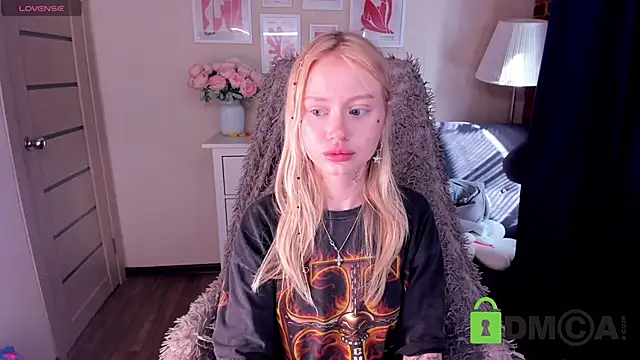 MalenaErnman online show from 22, 3, 2025