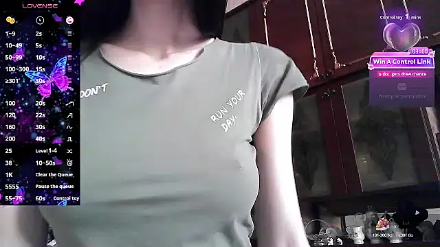 Snapshot of ElizaSwon chatting on 2, 6, 2026 ElizaSwon online show from 2, 6, 2026
