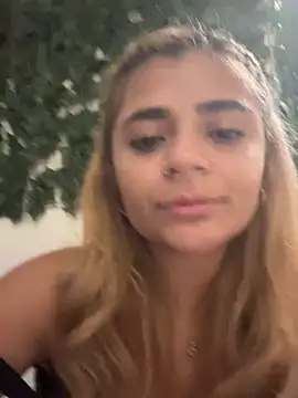 Snapshot of pamell_col chatting on 4, 12, 2024 pamell col online show from 4, 12, 2024