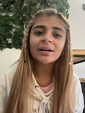 Snapshot of pamell_col chatting on 12, 12, 2024 pamell col online show from 12, 12, 2024