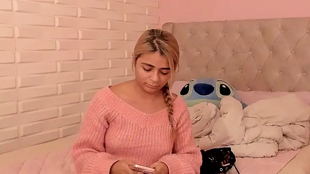 Snapshot of pamell_col chatting on 18, 12, 2024 pamell col online show from 18, 12, 2024