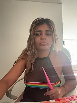 Snapshot of pamell_col chatting on 30, 10, 2025 pamell col online show from 30, 10, 2025