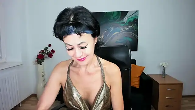 Silvia Wallec online show from 10, 9, 2025