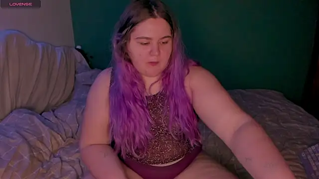 Freakcute  online show from 4, 2, 2025