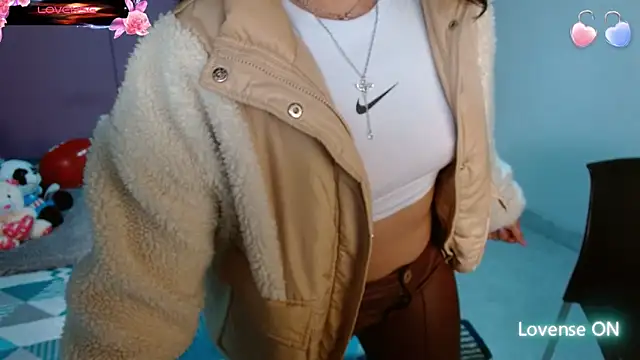 soniafuckboobs online show from 11, 3, 2025