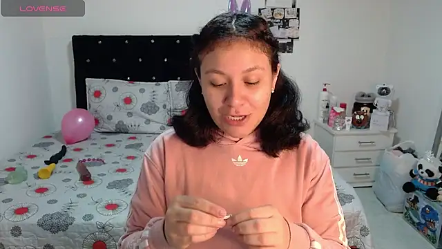 Snapshot of soniafuckboobs chatting on 17, 4, 2026 soniafuckboobs online show from 17, 4, 2026