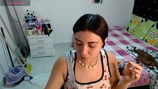 Snapshot of soniafuckboobs chatting on 3, 6, 2026 soniafuckboobs online show from 3, 6, 2026