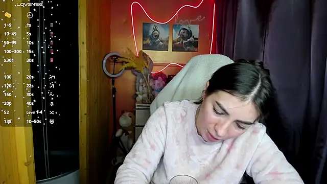 Fiery Brunette  online show from 16, 11, 2025