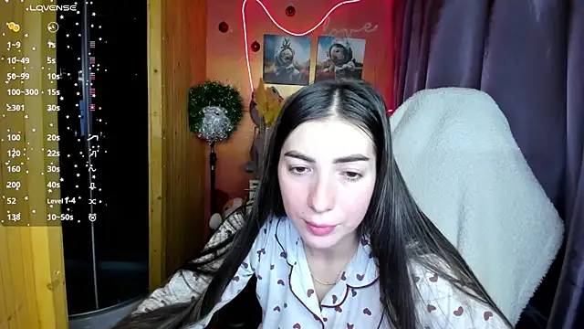 Fiery Brunette  online show from 21, 12, 2025