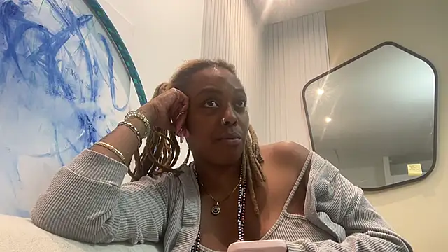 Snapshot of ChocolateCakeQueen chatting on 6, 2, 2025 ChocolateCakeQueen online show from 6, 2, 2025