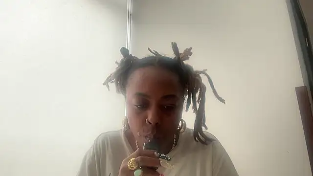 ChocolateCakeQueen online show from 10, 1, 2026