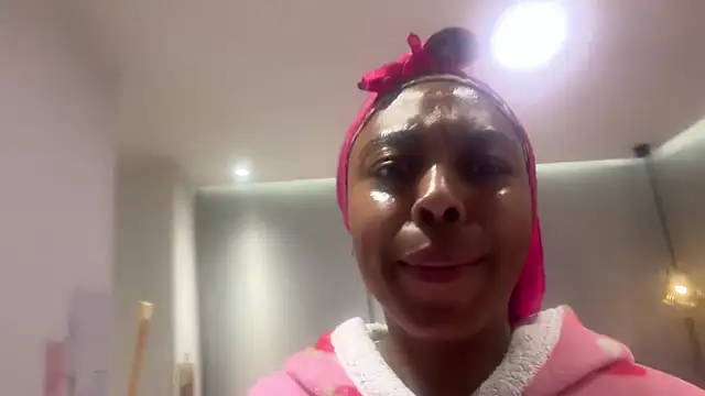 ChocolateCakeQueen online show from 5, 6, 2026