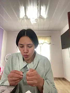 Snapshot of hannahb-e chatting on 14, 7, 2026 hannahb-e online show from 14, 7, 2026