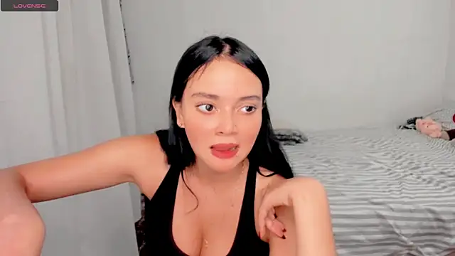 Snapshot of Sarah_angell chatting on 23, 12, 2024 Sarah angell online show from 23, 12, 2024