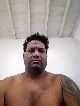 Snapshot of hecwil8 chatting on 17, 5, 2026 hecwil8 online show from 17, 5, 2026