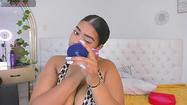 sharlot evans  online show from 12, 1, 2026