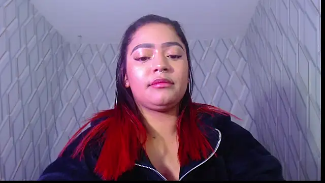 NicolleTaylor online show from 30, 1, 2025