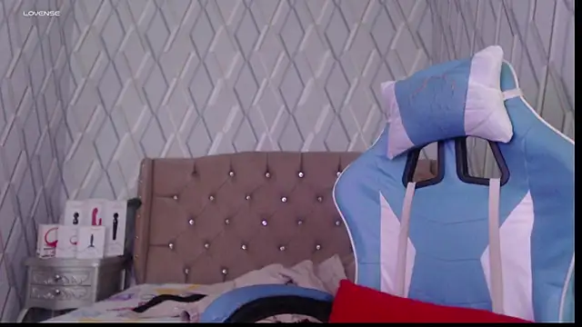 NicolleTaylor online show from 31, 1, 2025