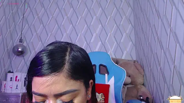 NicolleTaylor online show from 11, 2, 2025