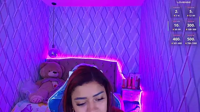 NicolleTaylor online show from 24, 9, 2025