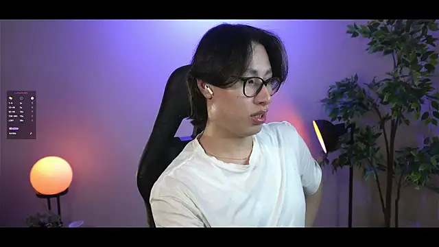 Snapshot of SrLuis18 chatting on 25, 2, 2025 SrLuis18 online show from 25, 2, 2025