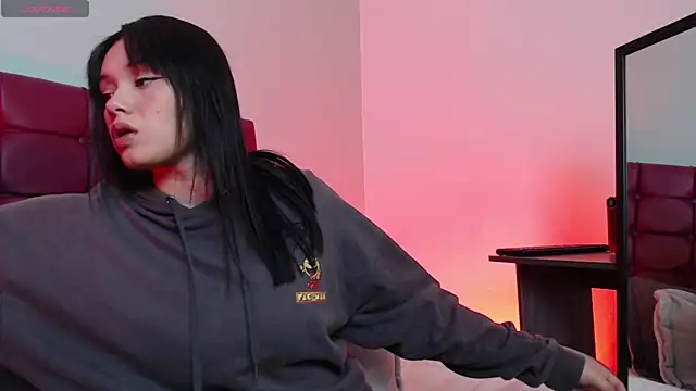 megan lover online show from 27, 11, 2025