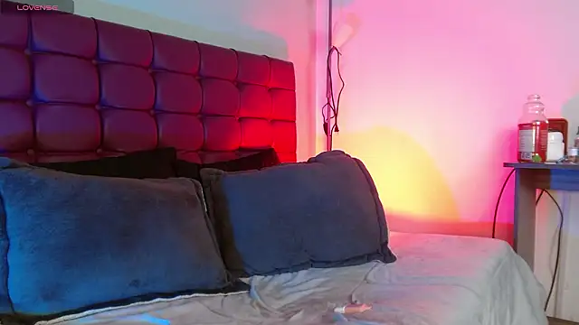 megan lover online show from 16, 3, 2026