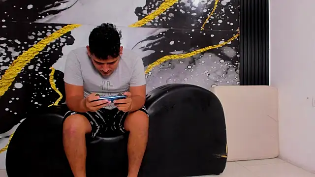 sweethot    online show from 8, 9, 2025