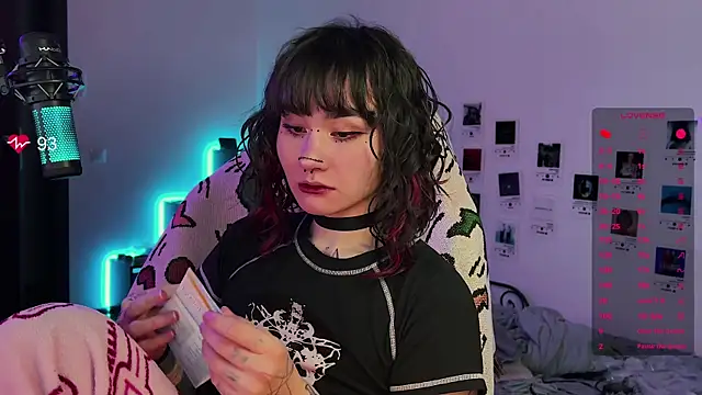 Snapshot of deadlysweet chatting on 23, 9, 2025 deadlysweet online show from 23, 9, 2025