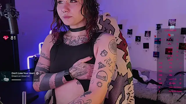 Snapshot of deadlysweet chatting on 1, 11, 2025 deadlysweet online show from 1, 11, 2025