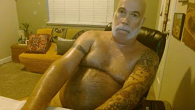 musclebearnips online show from 28, 10, 2025