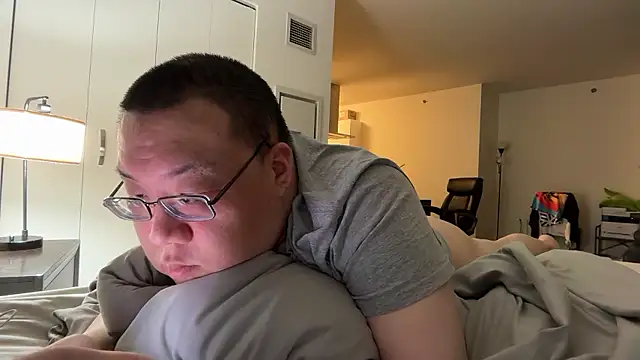 Snapshot of slaveasianboy chatting on 15, 7, 2026 slaveasianboy online show from 15, 7, 2026