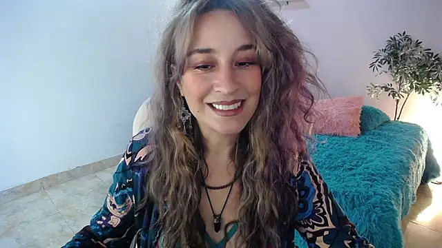 Paula Paz online show from 11, 11, 2025