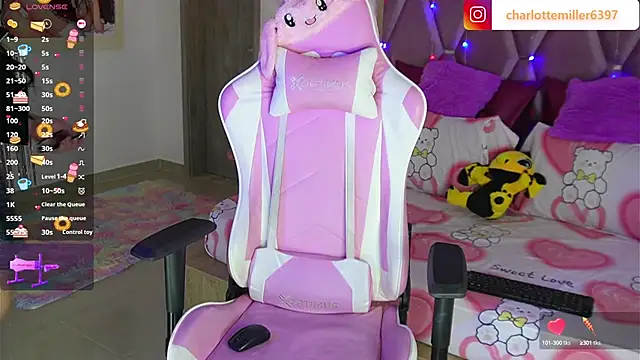 Snapshot of CharlotteMillers chatting on 19, 2, 2025 CharlotteMillers online show from 19, 2, 2025