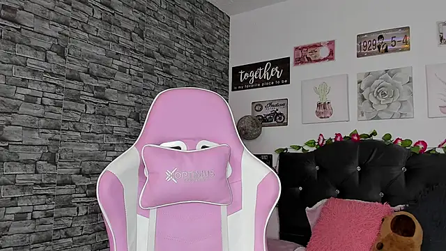 olivia22love online show from 11, 2, 2025