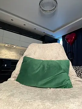 Snapshot of _Monic_ chatting on 9, 3, 2026 Monic online show from 9, 3, 2026