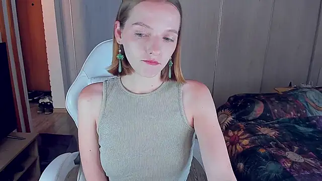 Snapshot of ice_pixie chatting on 6, 7, 2026 ice pixie online show from 6, 7, 2026