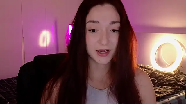 Snapshot of YasmineWest chatting on 22, 7, 2026 YasmineWest online show from 22, 7, 2026