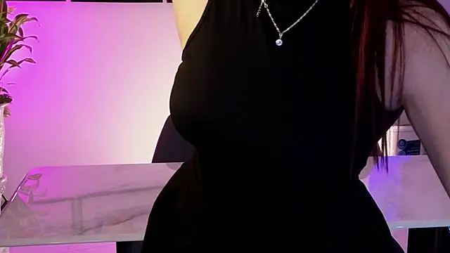 Snapshot of YasmineWest chatting on 26, 7, 2026 YasmineWest online show from 26, 7, 2026