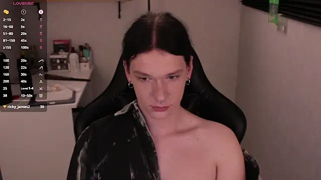 carthylovvve online show from 6, 1, 2025