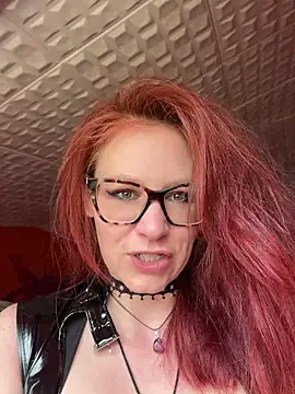 die-EinHORNY-WG online show from 4, 6, 2026