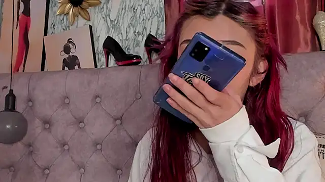  Scarlett 01 online show from 8, 11, 2025