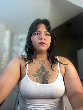 Snapshot of JulianaCastillo chatting on 11, 1, 2025 JulianaCastillo online show from 11, 1, 2025