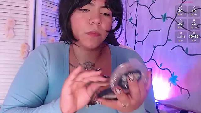 Snapshot of JulianaCastillo chatting on 28, 1, 2025 JulianaCastillo online show from 28, 1, 2025