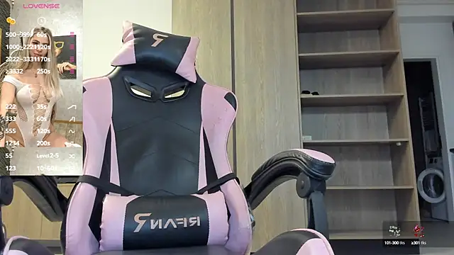 Megan Ros online show from 13, 10, 2025