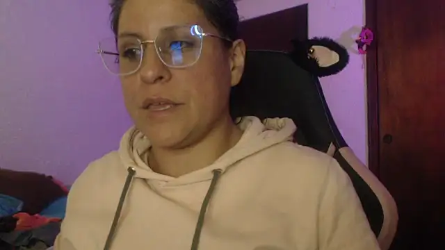 Snapshot of LucifernandaSw chatting on 12, 2, 2026 LucifernandaSw online show from 12, 2, 2026